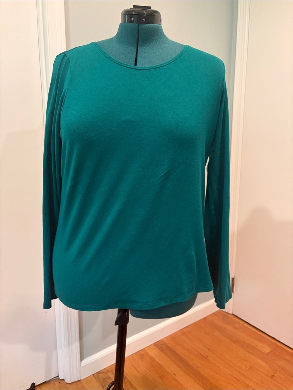 Eileen Fisher Women's Green  Long-Sleeve Crewneck Top L